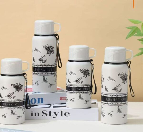 School bottle, vacum flask with cup