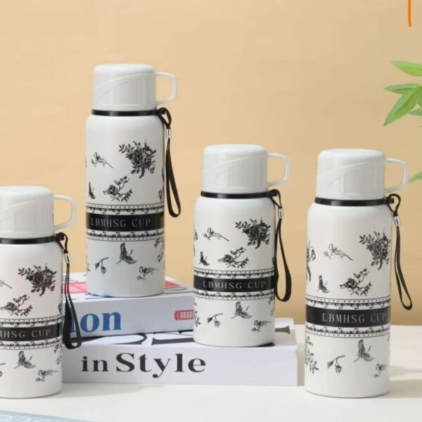 School bottle, vacum flask with cup