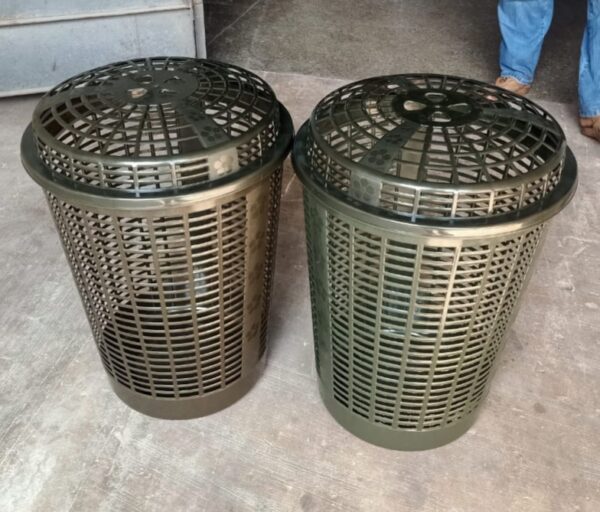 Laundry basket foge colour round