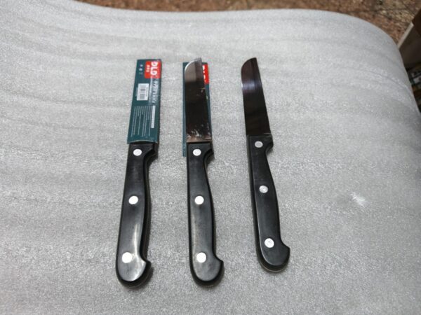 Utility knife (black handle)