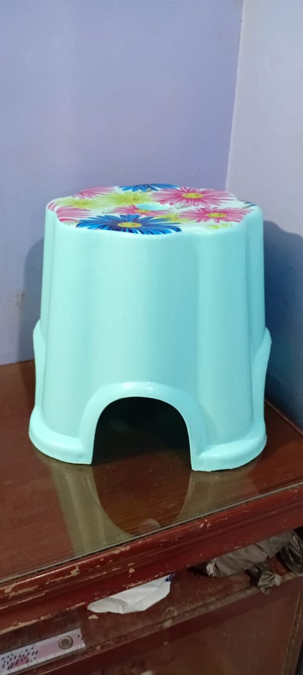 Bathroom stool - Image 2